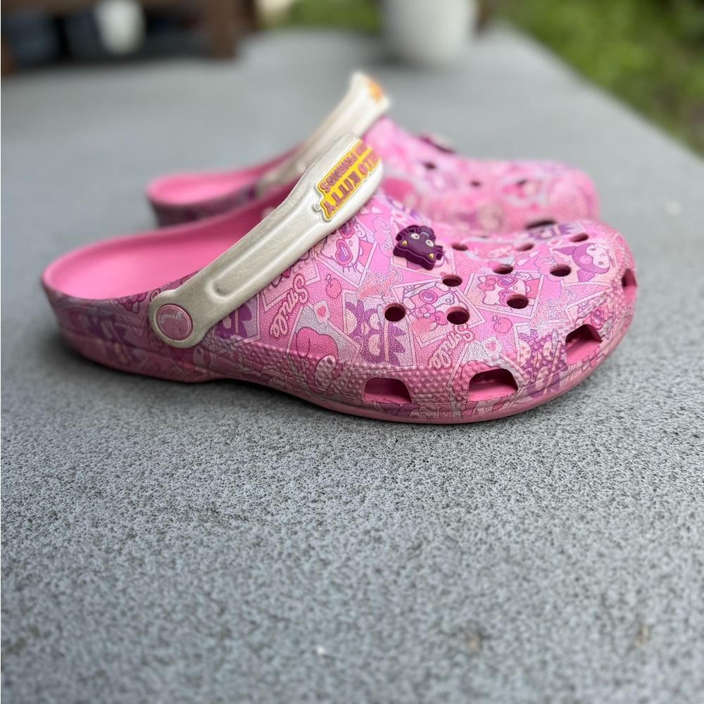 Sanrio Crocs Hello Kitty Pink Women’s Shoes Size 9